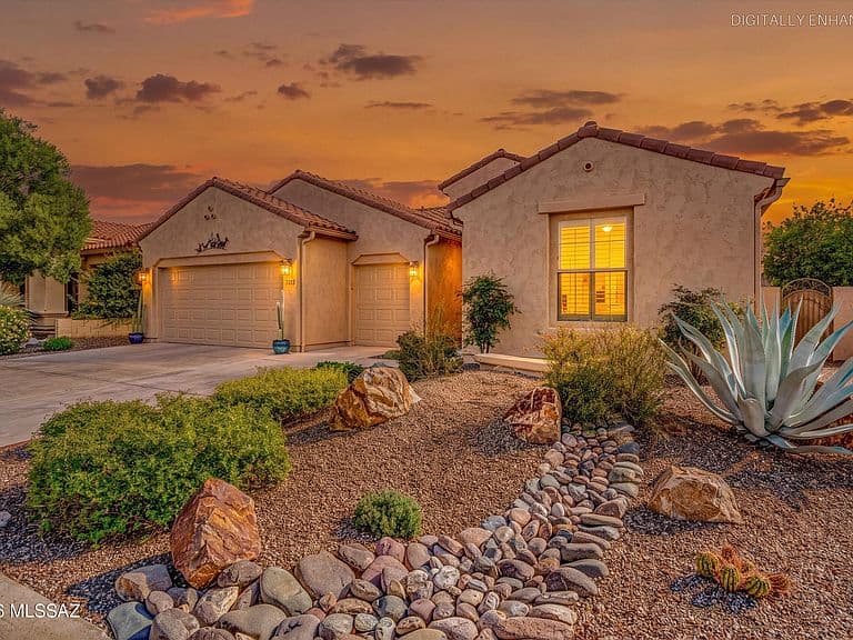 61667 E Oakwood Dr photo 1