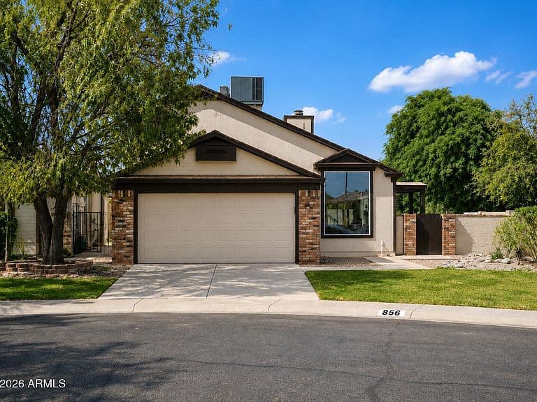 856 E CALLE DEL NORTE Drive photo 1