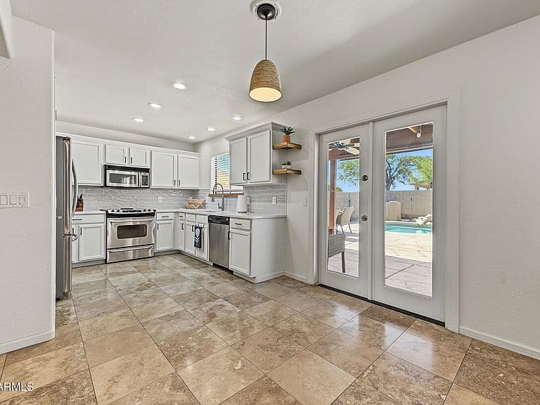 22412 N 20TH Place photo 5