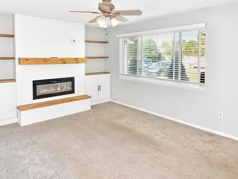 4021 Amber Ln photo 2