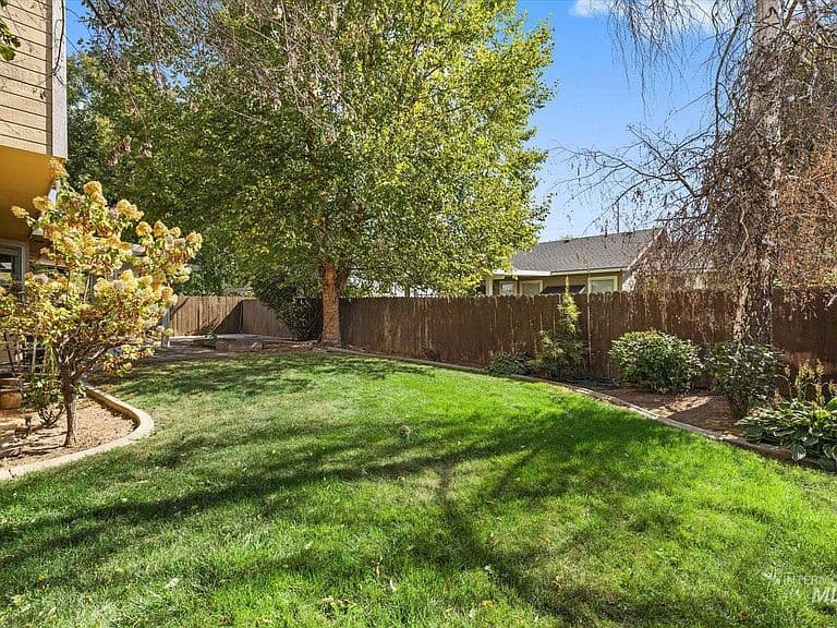 14435 W Redwick Dr photo 2