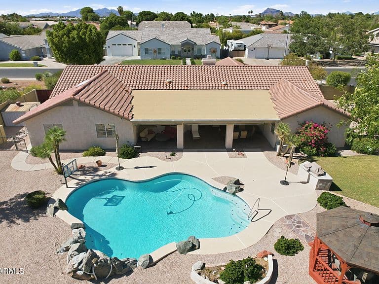 4561 E ENROSE Street photo 3