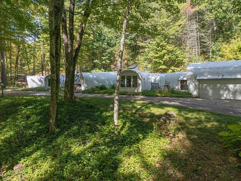 470 Jewett Road photo 2