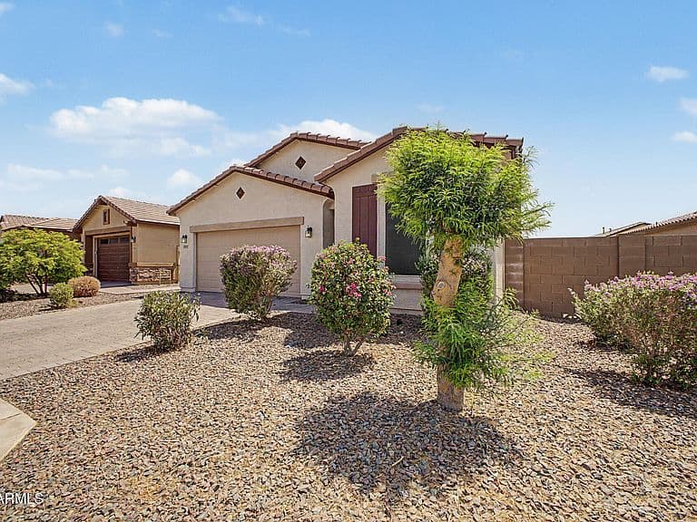 10817 W HADLEY Street photo 3