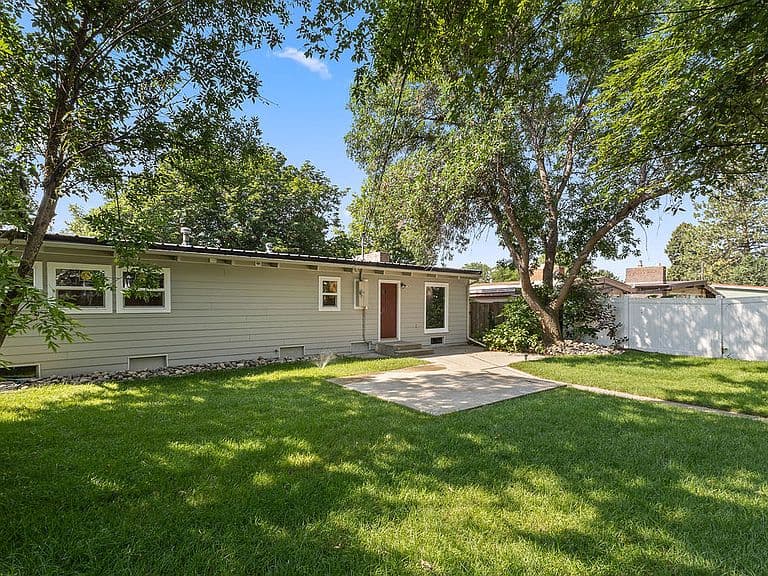 3019 Beech Ave photo 3