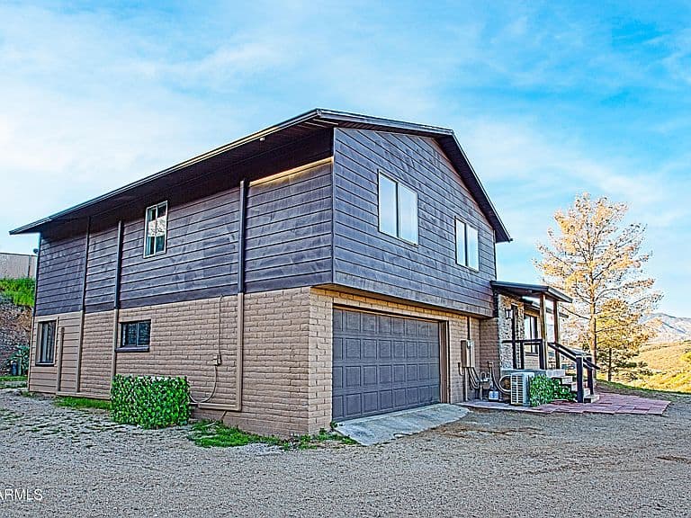 648 E PRICKLY PEAR Drive photo 5