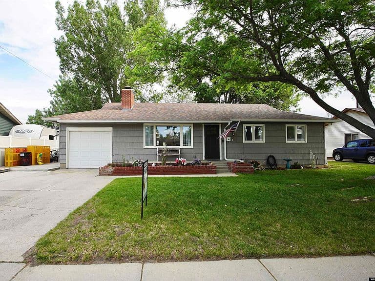 3044 Bruhn Way photo 2