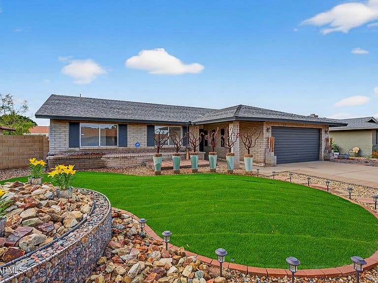 1103 W Mission Dr photo 1