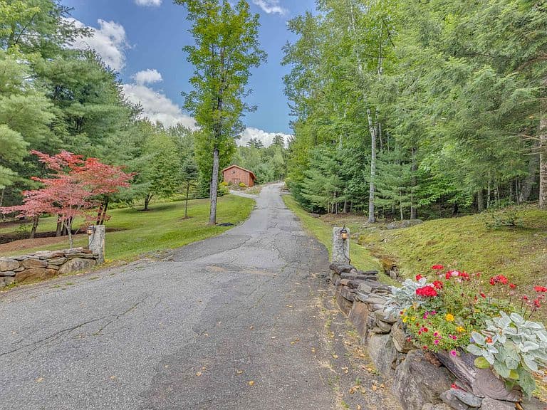 47 Cindys Lane photo 2