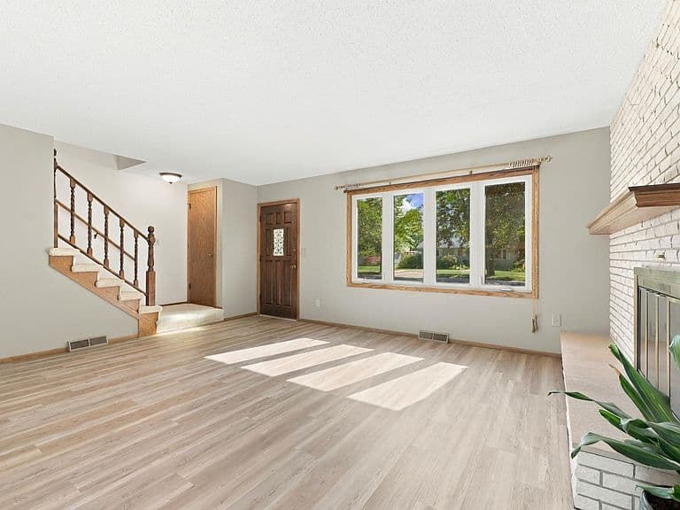 1402 E Gateway Cir APT H photo 4