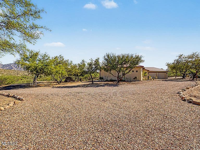15895 N Lago Del Oro Pkwy photo 4