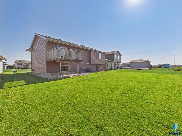 2725 S Lana Dr photo 2