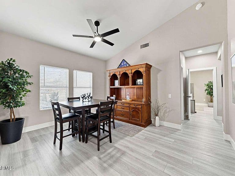 17514 N HORSESHOE Drive photo 3