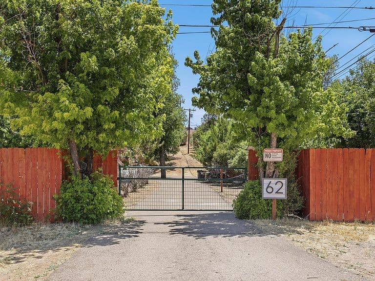 62 E Mars Ln photo 2