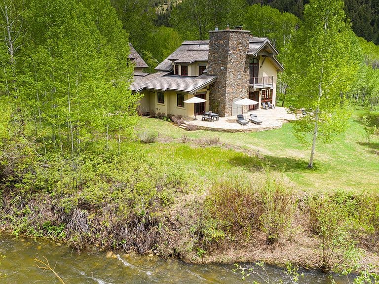 111 Pioneer Mountain Dr photo 2