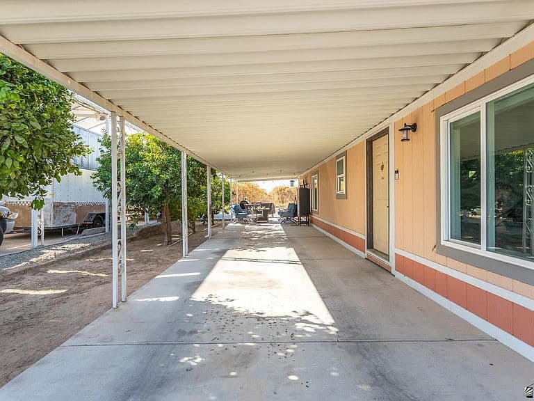 1461 W Mia Ln photo 5