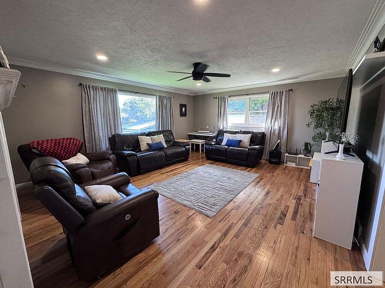 354 Pinon Dr photo 5