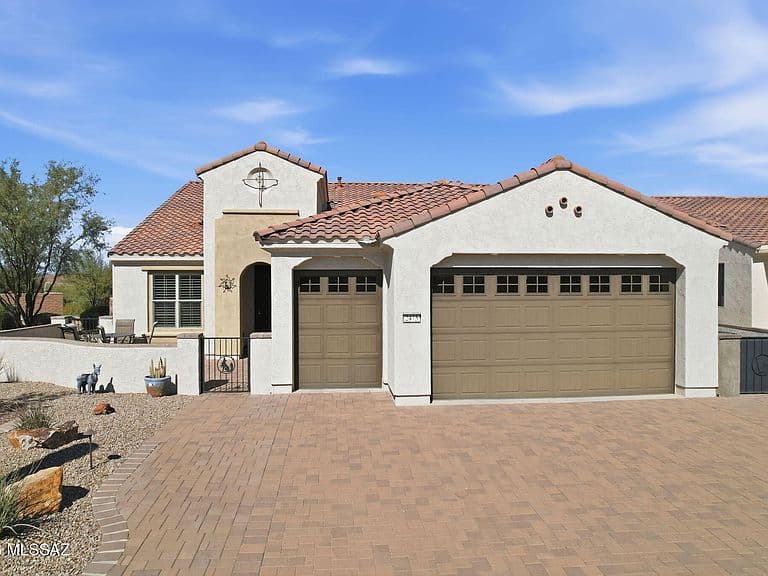 2475 E Rolling Meadow Ln photo 4