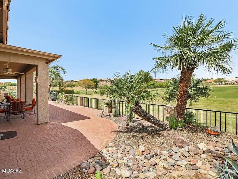 37850 S Rolling Hills Dr photo 1