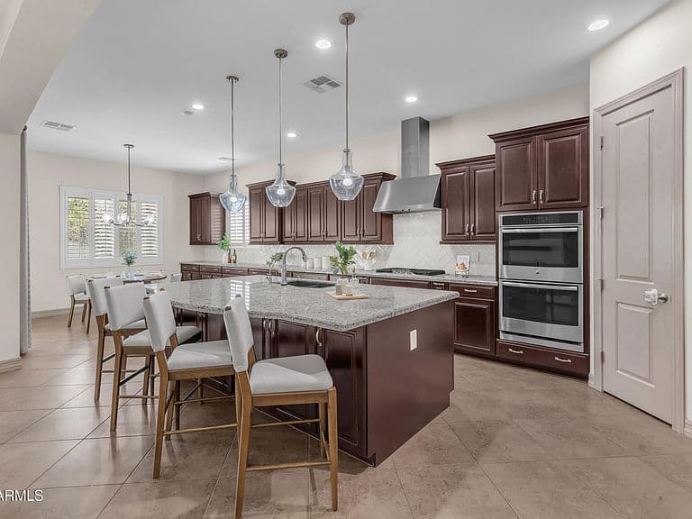 10351 E BERGERON Avenue photo 3