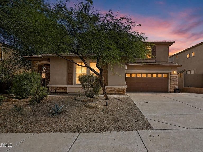8513 W DESERT ELM Lane photo 1
