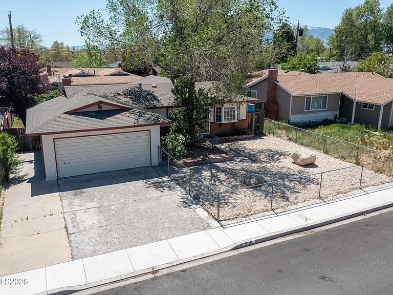 505 Gregory Way photo 3