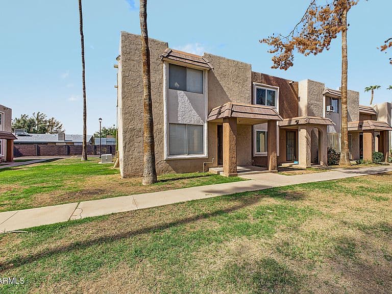 7126 N 19TH Avenue #109 photo 3