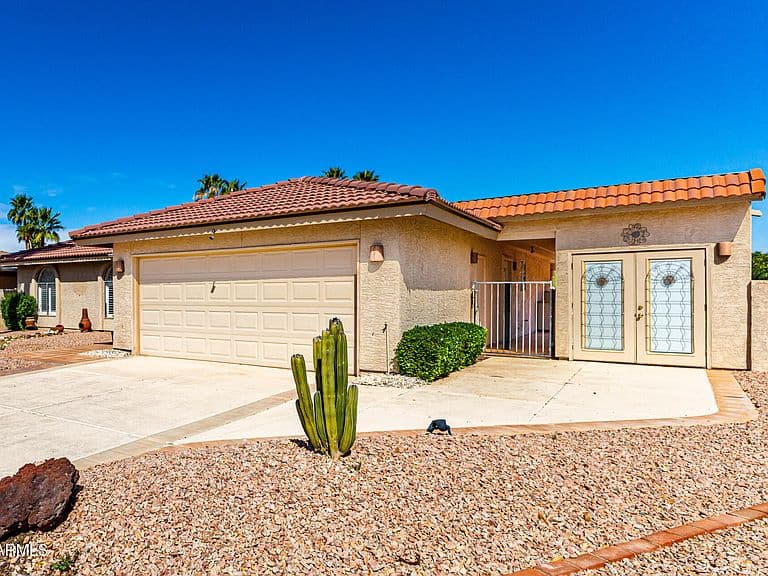 10430 E REGAL Drive photo 5