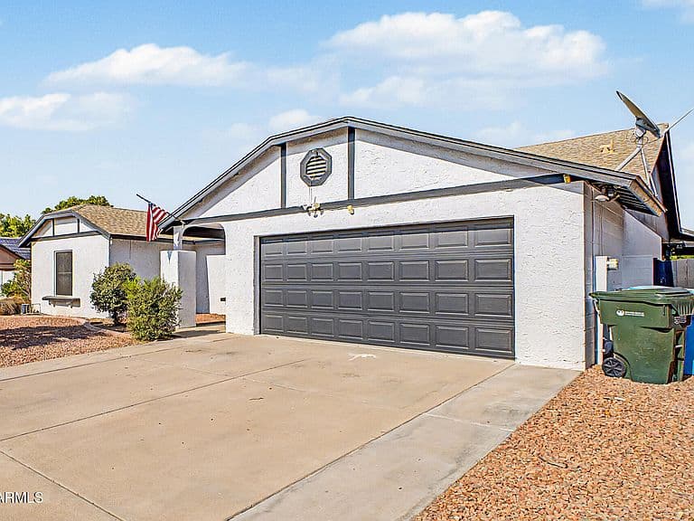 4650 W BOBBIE Terrace photo 4