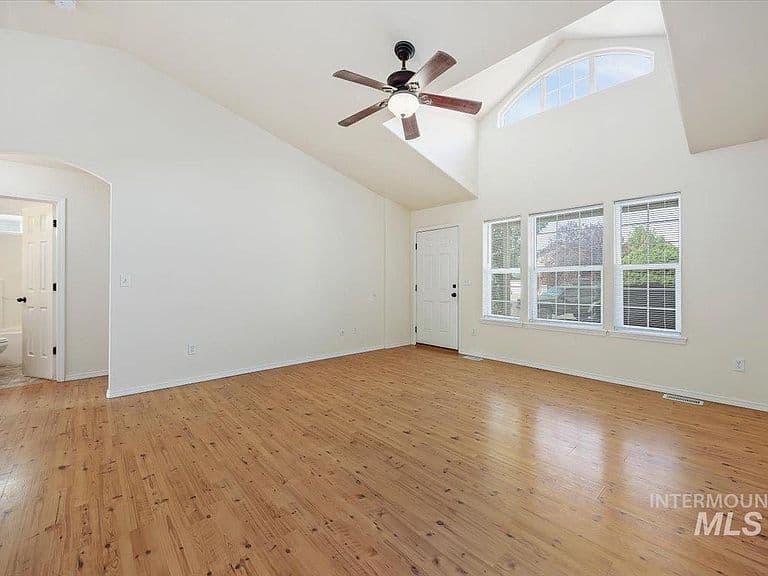 226 Teton St photo 4
