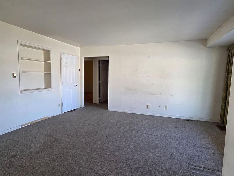 1400 Howell Ave photo 4