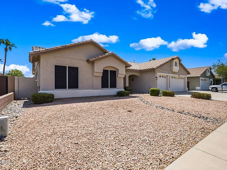 7751 W MAUI Lane photo 3
