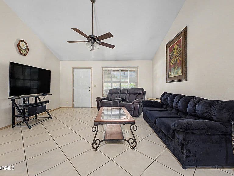 1409 E STEPHENS Drive photo 3