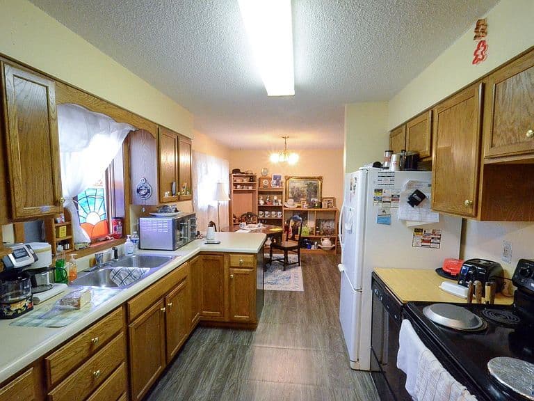 214 N Cedar Ave photo 4
