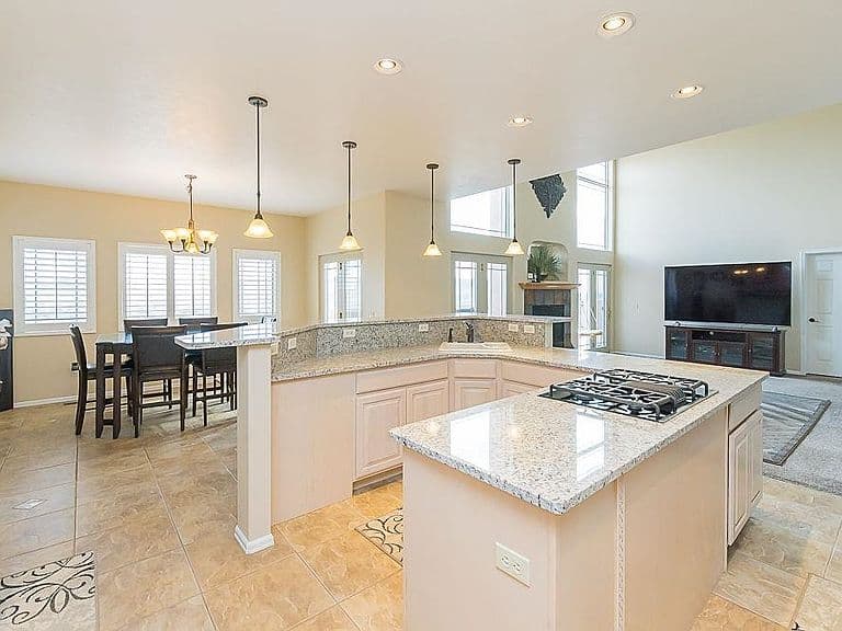 1210 Fawn Cir photo 5