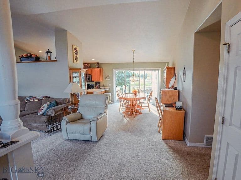 80 E Nicklaus Ave photo 4