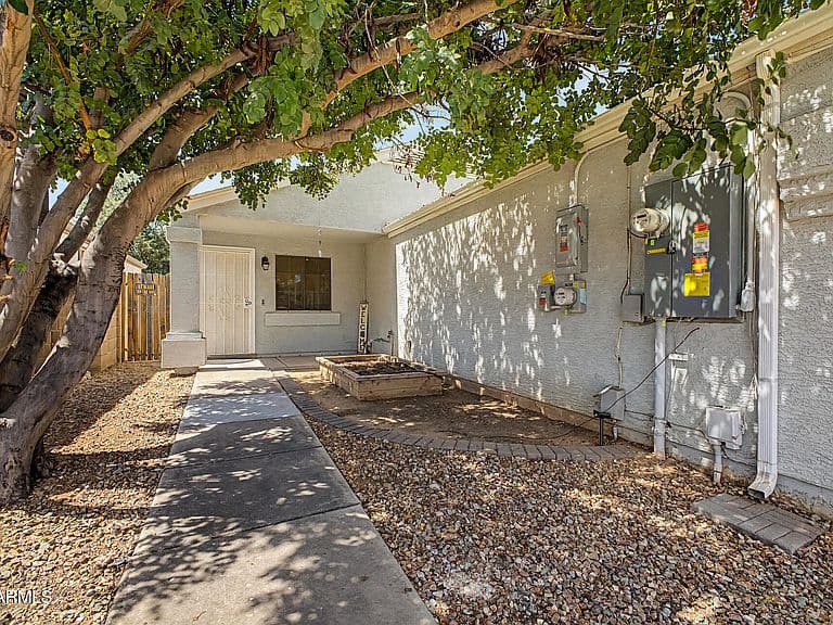 2863 W MURIEL Drive photo 5