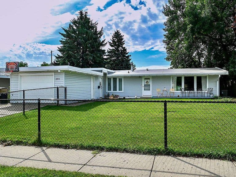 2513 W Central Ave photo 2