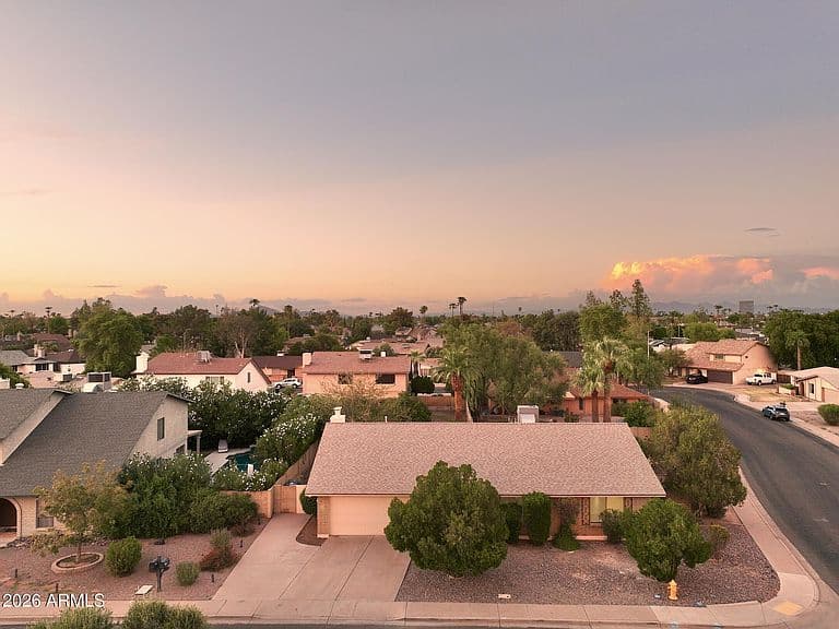 1342 W MENDOZA Avenue photo 1