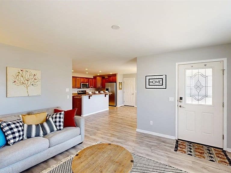 3127 Amelia Cir photo 2