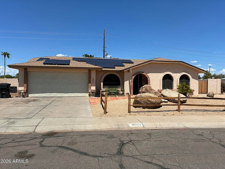 3902 W VILLA THERESA Drive photo 1