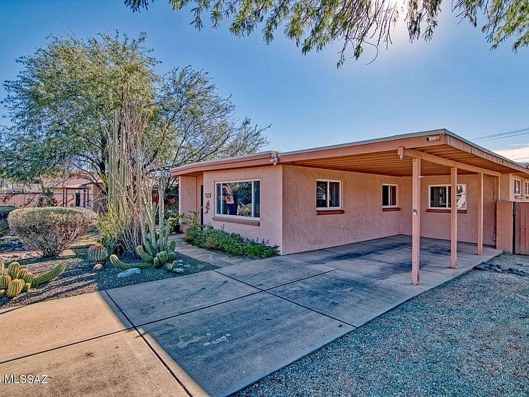 2926 E Glenn St photo 3