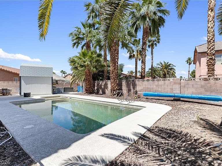 343 Banuelo Dr photo 3