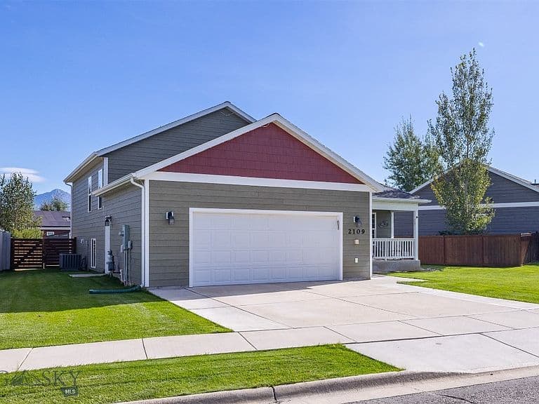 2109 Sturnella Ln photo 2