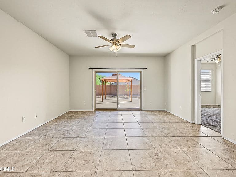 1141 E VIOLA Court photo 4