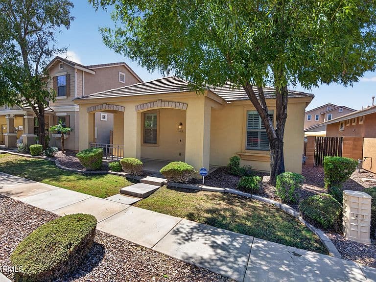 2878 S Arroyo Lane photo 3