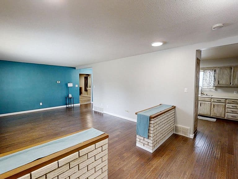 2040 W 41st St photo 3