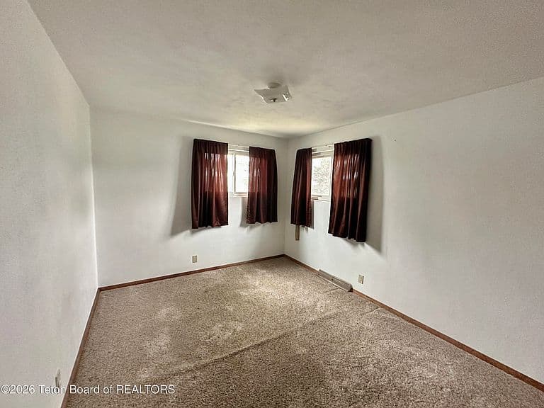 301 La Paloma Dr photo 5
