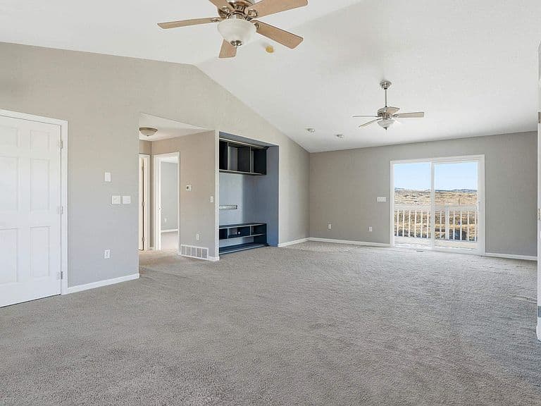 5352 Saddlestring Rd photo 4