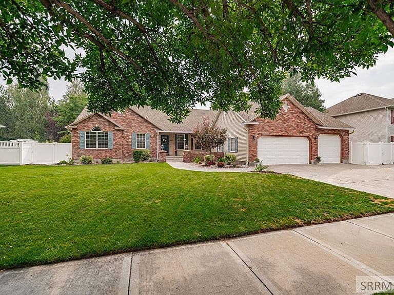 3803 Woodhaven Ln photo 1